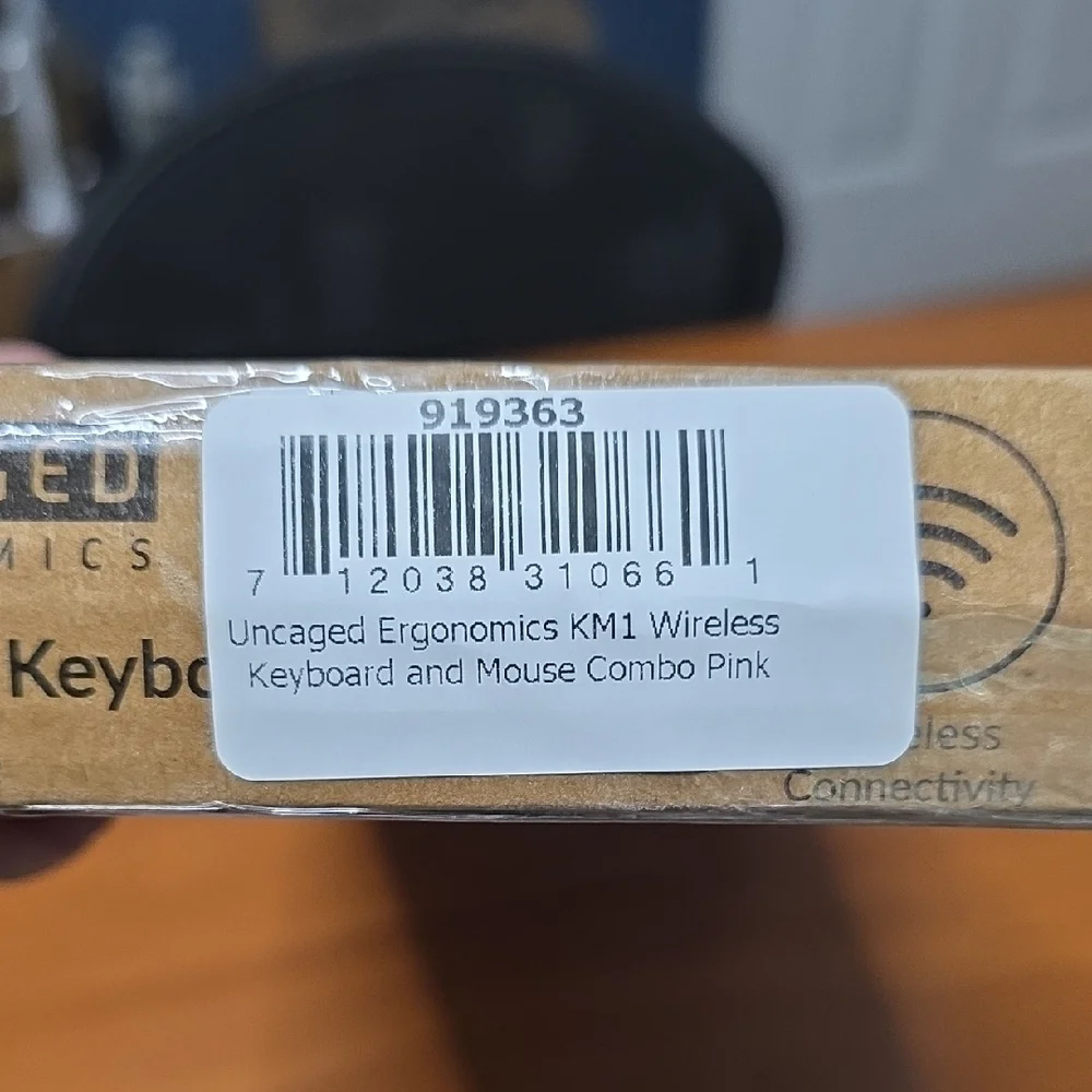 Uncaged Wireless Keyboard & Mouse ( Pink ) Brand New
